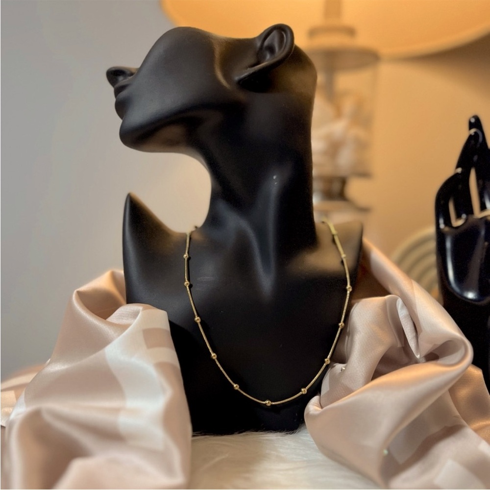 Elegant Gold Beaded Necklace